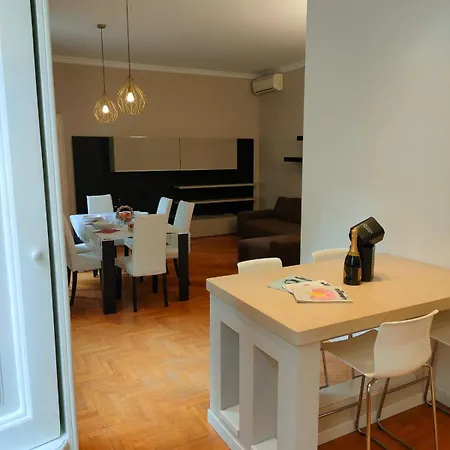 Appartement Esclusive & Elegant Loft, Duomo 10 Minutes Milaan