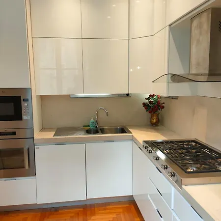 아파트 Esclusive & Elegant Loft, Duomo 10 Minutes *