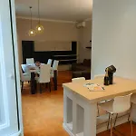 Апартаменты Esclusive & Elegant Loft, Duomo 10 Minutes Милан